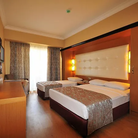 باشا بيتش فندق 4*